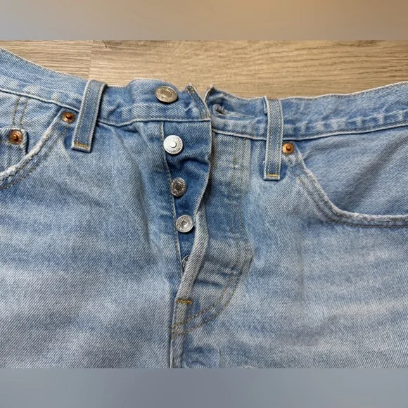 Levi's 501 Light Blue Denim Short - Picture 2 of 9